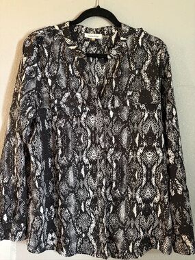 Calvin Klein Black & White Snake-Print V-Neck Blouse